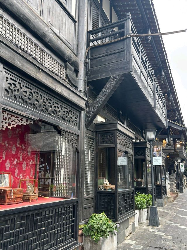 夏日成都暴走攻略｜本地人認證嘅清涼玩法&避雷指南！    行程規劃（3天2夜避暑版）  Day1