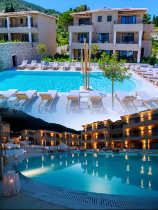 โรงแรมคริสตัลวอเตอร์ส: สถานที่ที่ต้องไปเยือนในกรีซ