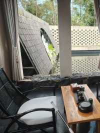 騰衝銀杏季躺平指南！三宅一界頂奢度假