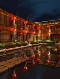 雨夜燈影，藏著古城最治癒的溫柔