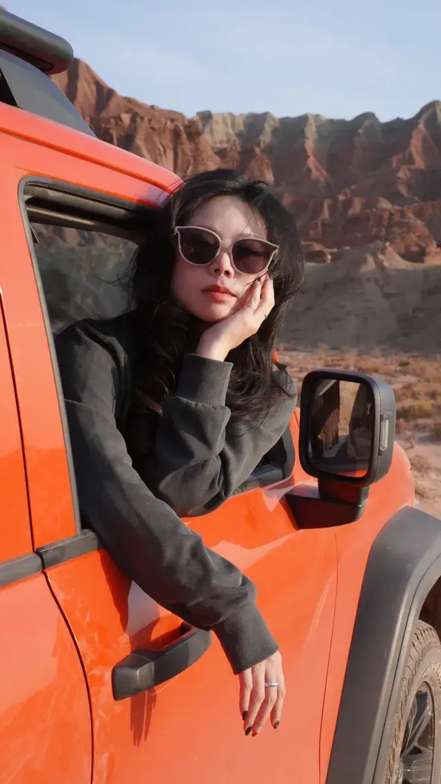 大美新疆之闖入溫宿大峽谷紅色世界