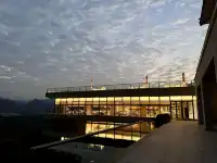 在山谷,觀雲,聽琴,見自己