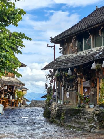Yunnan | Pu'er Jingmai Mountain: An Ancient Tea Village for a Slow