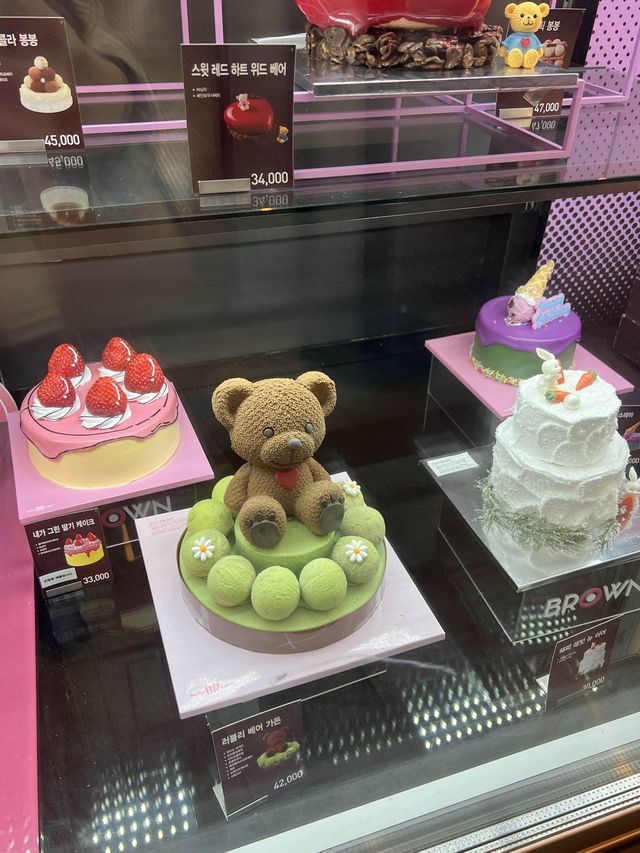 韓国/ソウル【狎鴎亭】100種類のフレーバーが楽しめるだけじゃない！メニュー豊富バスキンロビンスの特別店🍨💕