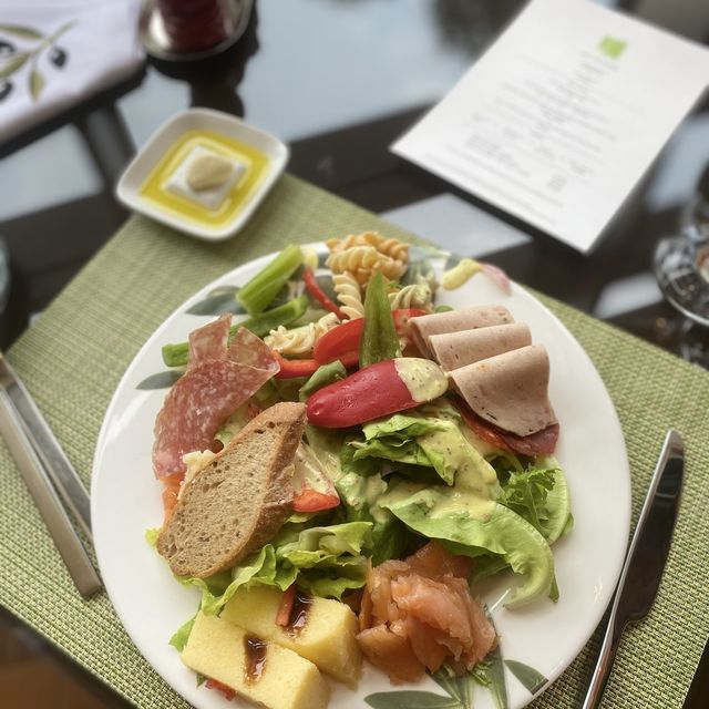 環境舒適 抵食semi lunch buffet @ Olea