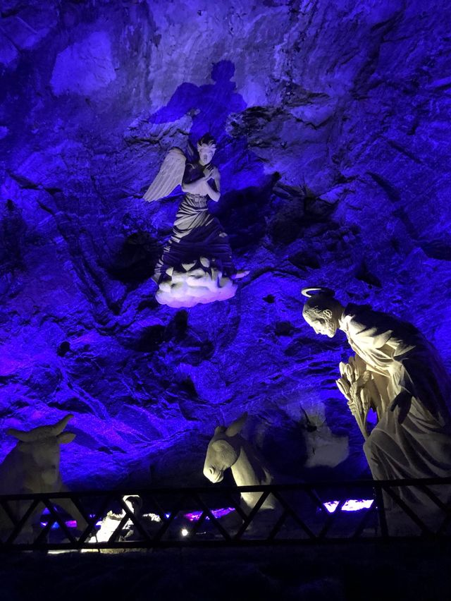 Stunning cathedral deep inside a mine!