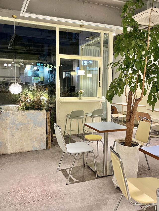 사당에 새로 생긴 감성카페, 레발콩☕️