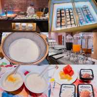 8月至12月推出「海鮮狂歡饗宴自助晚餐」，以日韓海鮮美食為主題，主打即開生蠔、冰鎮海鮮、即點即煮自選海鮮市場、蒜蓉辣椒焗蠔等等，岩哂鍾意食海鮮既我地