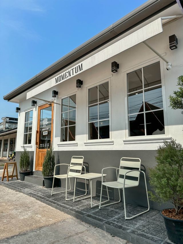 Momentum Cafe 🌿