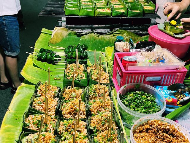 ไข่ป่าม ถนนคนเดินปาย