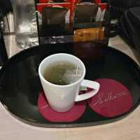 葵涌工廠區內的「荃灣絲麗酒店」