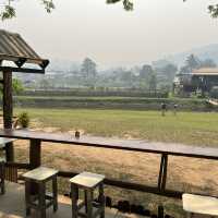 ฮักเมืองคอง ร้านกาแฟสุดชิวริมน้ำ