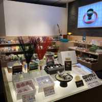嬉野温泉「萬象閣敷島」リニューアルされた木のギャラリー敷島和洋室（corner room）宿泊記