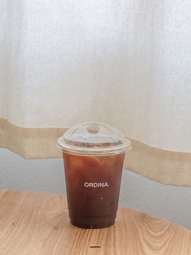 โฮมคาเฟ่มินิมอลกับกาแฟที่ไม่ธรรมดา