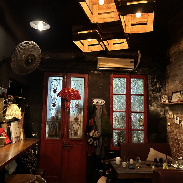 ☕ Hidden Alley คาเฟ่ ฮานอย 🥐🥨 