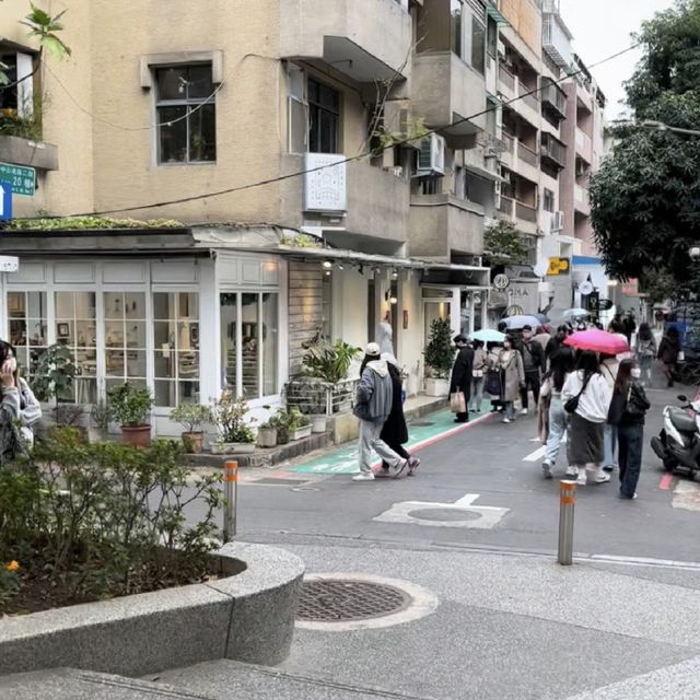 赤峰街💖時尚與藝術！📸🎨✨