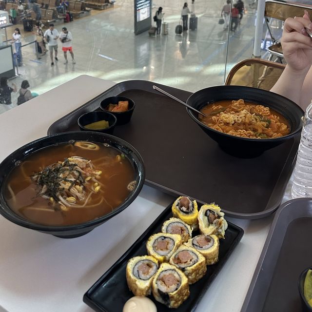 【韓国旅行】school food 仁川空港グルメ