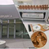 จิบกาแฟชื่อดังที่คาเฟ่%ARABICA ศูนย์สิริกิติ์