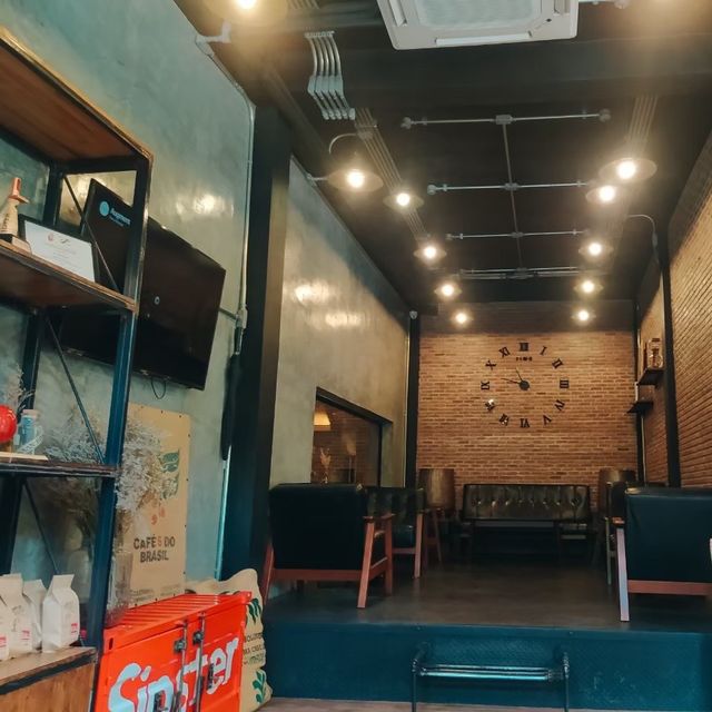 📍 Sipster Roaster