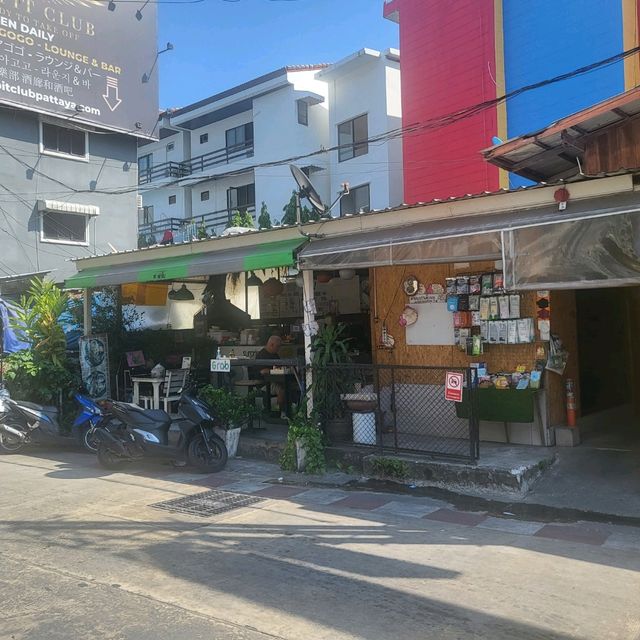 파타야 부아카오 서프라이즈BBQ