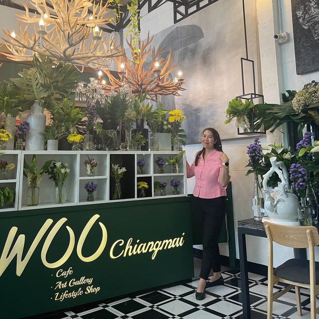 Woo cafe