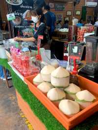 ตลาดน้ำอัมพวา จ.สมุทรสงคราม