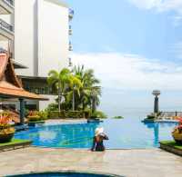 กินซีฟู้ด ชมวิวทะเล ในโรงแรมพัทยาติดหาด
