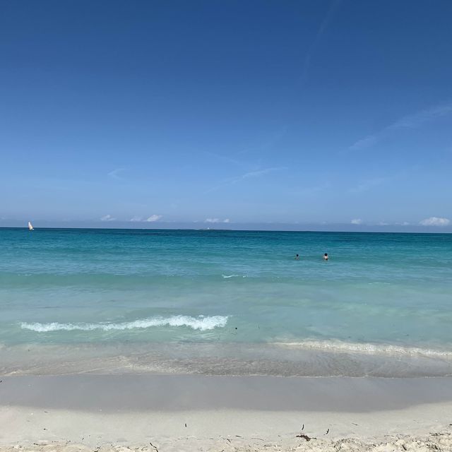 💙 UNBELIEVABLE Blue Water in Cuba 🇨🇺🌊