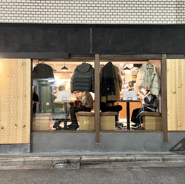 《東京 新宿》　本気のアジフライ⁉️ 人気の居酒屋さん🐥