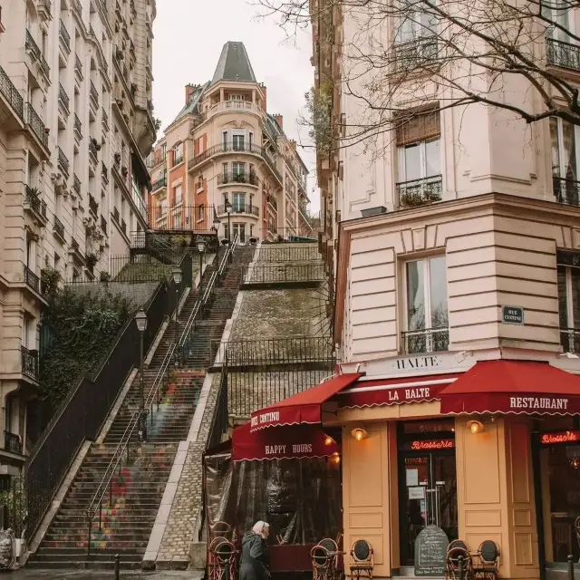 Montmartre walk 🚶🏻 street 🇫🇷