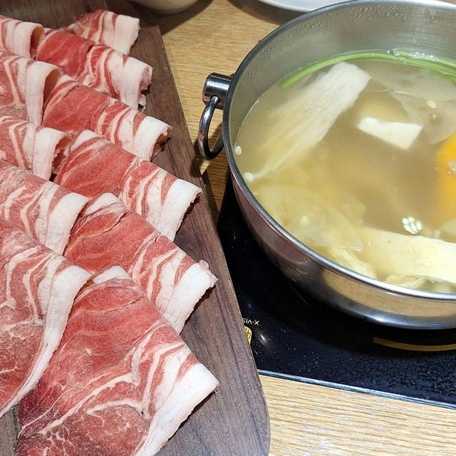 好煮藝火鍋店-米飯,雞絲麵隨你煮