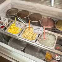 ไอศกรีมเยลลี่แดงในตำนานย่านบางรัก 
