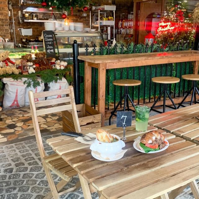 市中心ssijang早午餐店：口碑爆棚，服務親切！