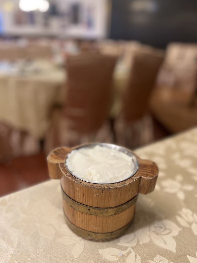 老店懷舊風味：必食乳鴿、雞粥、炒牛河