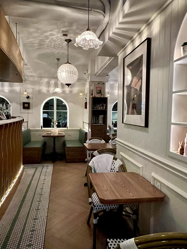 西環新開一間歐式靚靚打卡Cafe🌸☕️× fine dining🍽