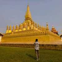 พระธาตุหลวงเวียงจันทน์ ພຣະ​ ທາດຫຼວງ
