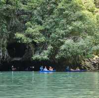 พายเรือที่เกาะห้อง