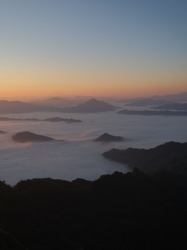 แสงเช้าสวยที่สุดในชีวิต ภูชี้ดาว 🌄