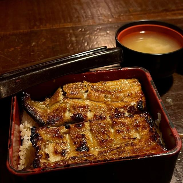 高雄白鹿鰻魚飯：卓越鰻魚料理，滿足您的舌尖極致體驗