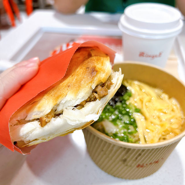 Bingz Singapore Crispy Chinese Burger