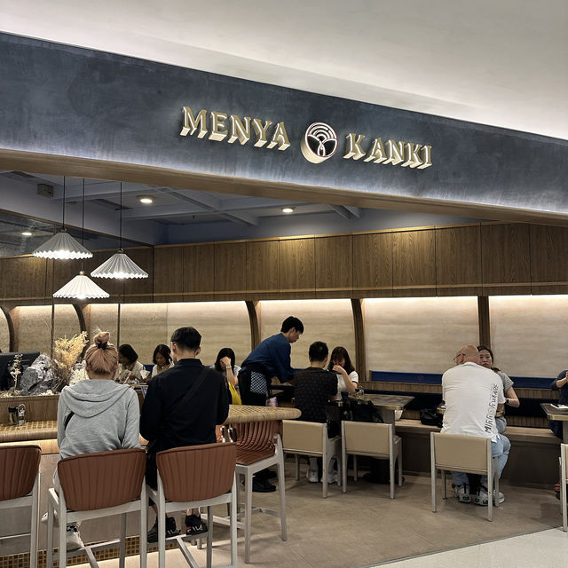 三傻在圓方商場品嚐到高貴出色日本拉麵