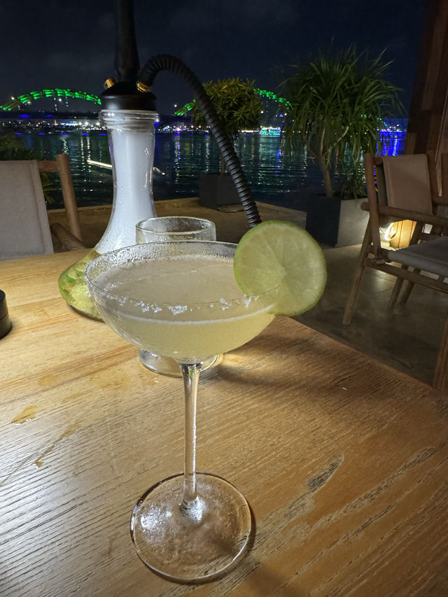 ベトナム🇻🇳ダナン🐉ドラゴンブリッジショーは🍽️座りながら観覧できる🍸✨