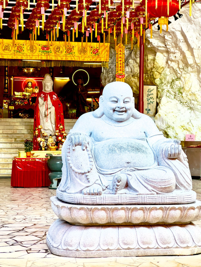 Exploring The Famous Guan Yin Temple Ipoh🇲🇾✨