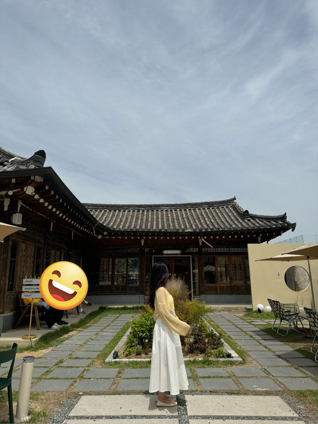 푸릇푸릇 싱그러운 여름철 야외 테라스 감성카페