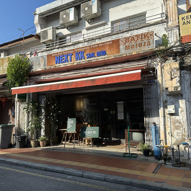 Daily Delights at The Daily Fix: Melaka's Quintessential Gathering Spot