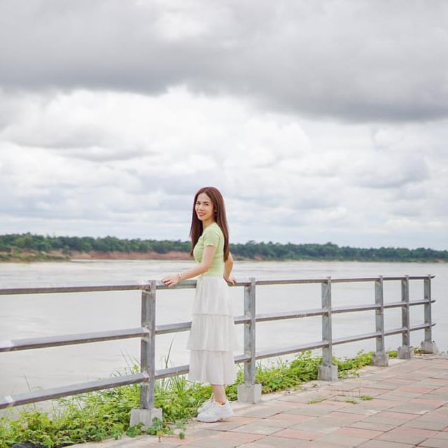 คาเฟ่ริมแม่น้ำโขง จ.อุบลราชธานี
