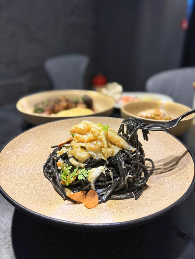 銅鑼灣有創意又好食嘅型格酒吧餐廳🍸