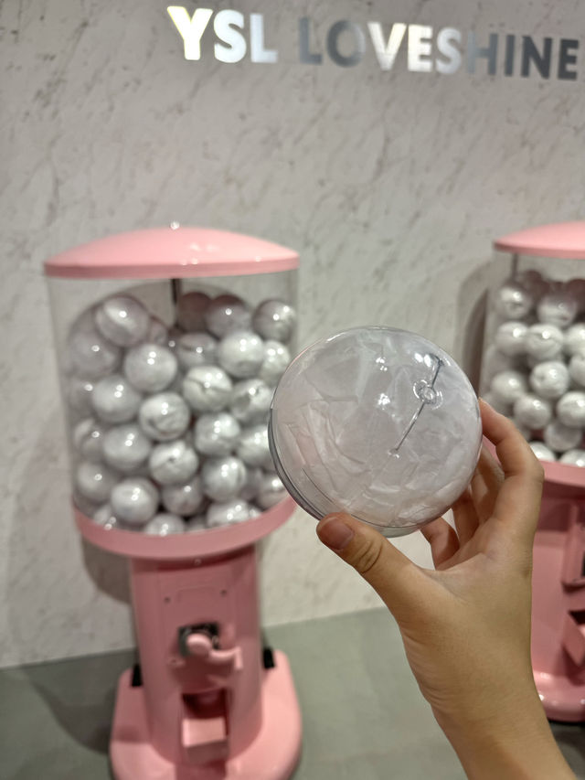 YSLラブシャイン展【無料！お土産付🛍️】