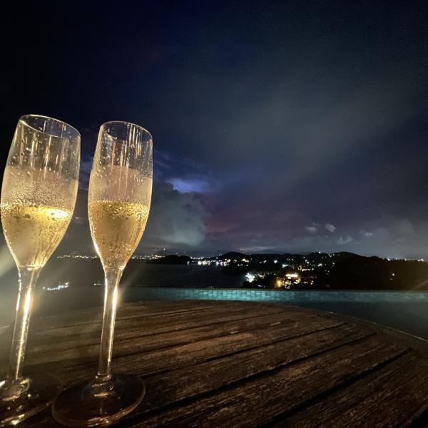 プーケット】世界一のルーフトップバー🍸 | Trip.com プーケット