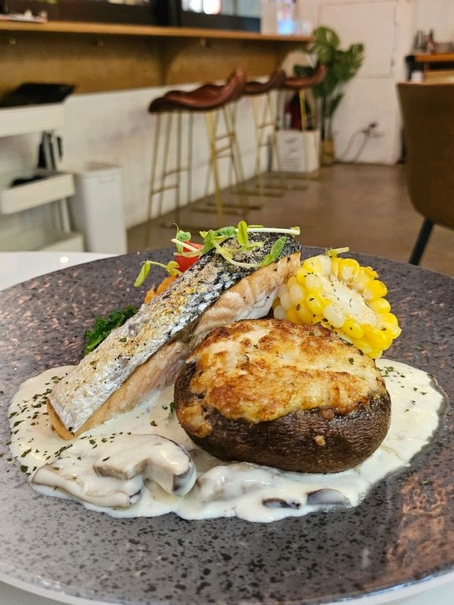 尖沙咀特色Cafe，晚市套餐$138起